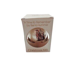 Berta Hummel 1981 Christmas Ornament "A Time To Remember" Eighth Limited Edition